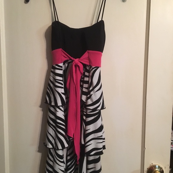 Dress - Picture 2 of 2